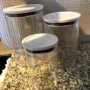 OXO circle containers